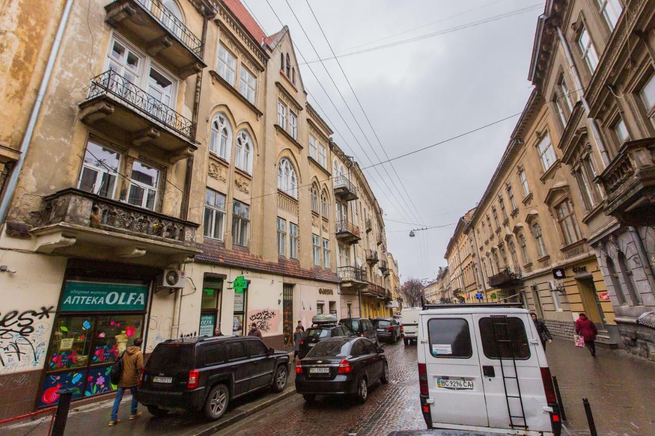 Apartment On Pekarska Street Lviv Exterior photo